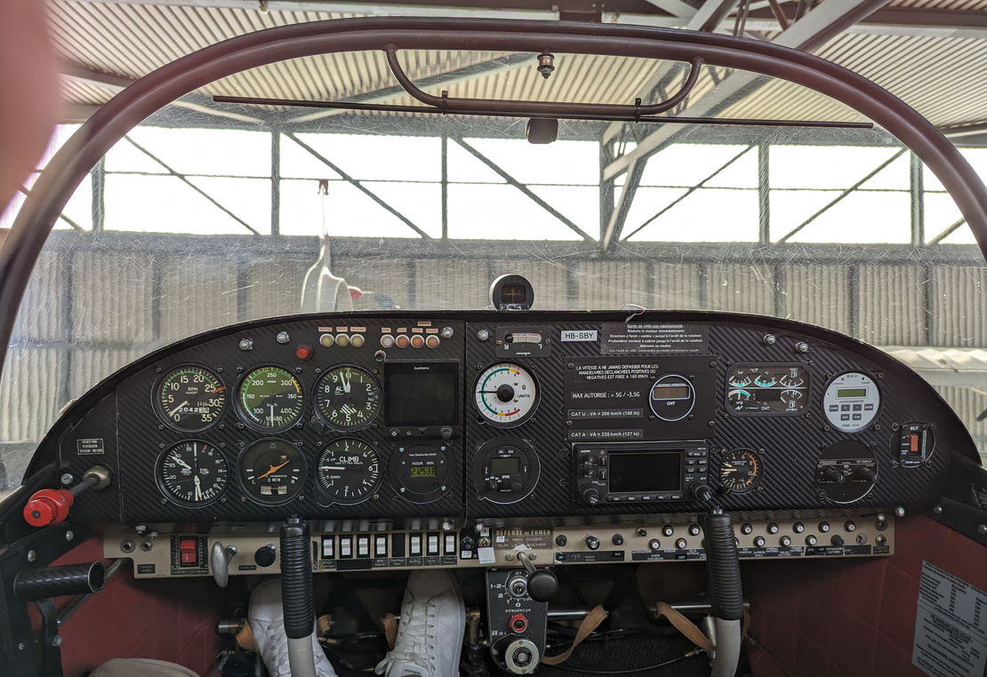 Image - HB-SBY_cockpit.jpg