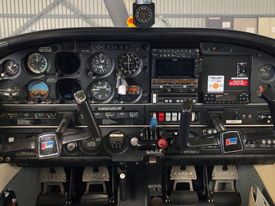 Image - HB-PGJ_cockpit.jpg